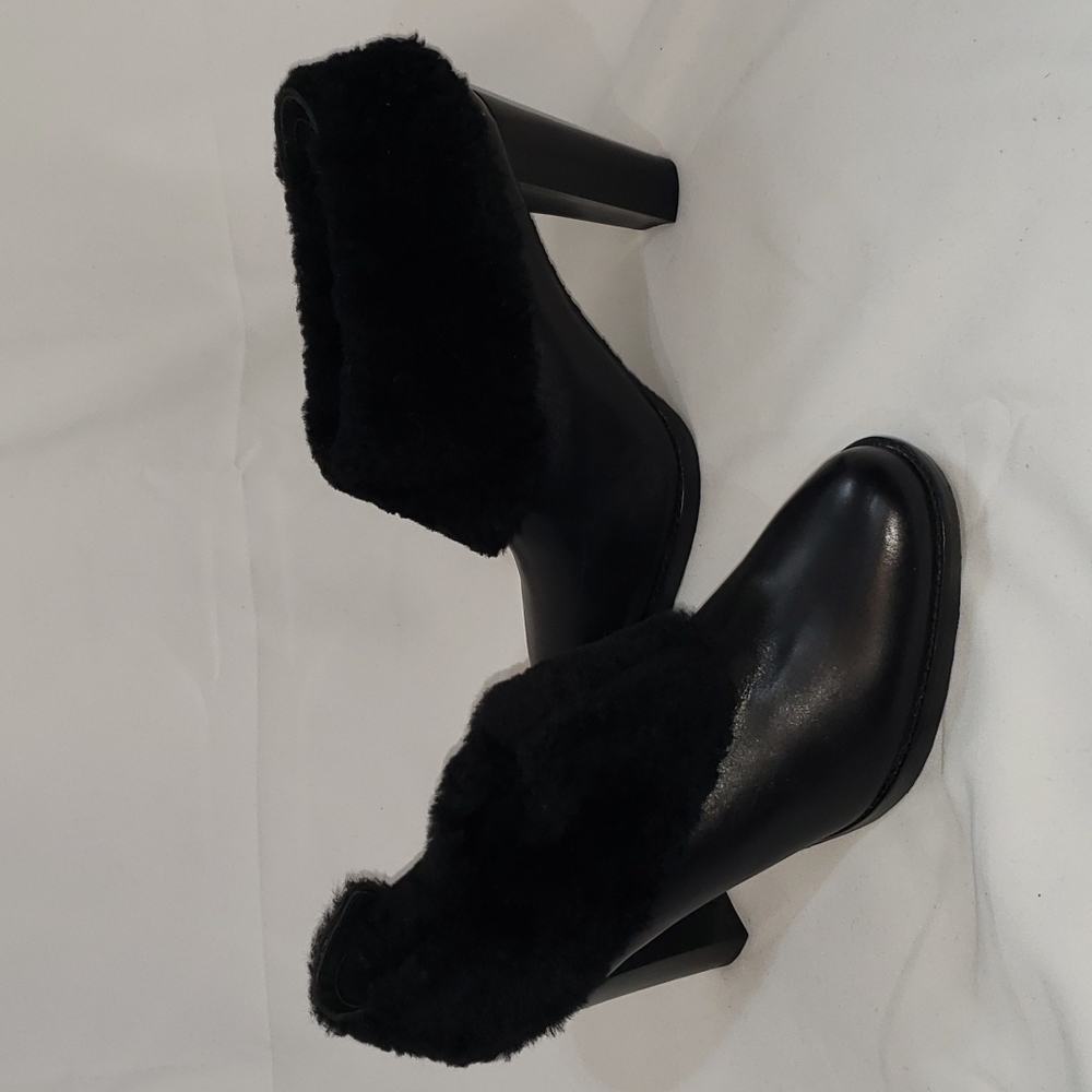 NWOT Calvin Klein Pam Black Heeled Booties With Shearling Trim Size 8.5 M